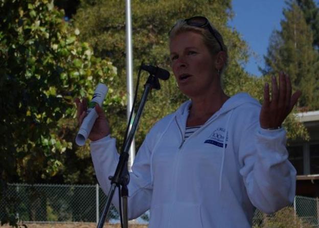 Mayor Hilary Bryant thanks participants for coming out to the San Lorenzo River Paddle. Photo by Melissa Foley.