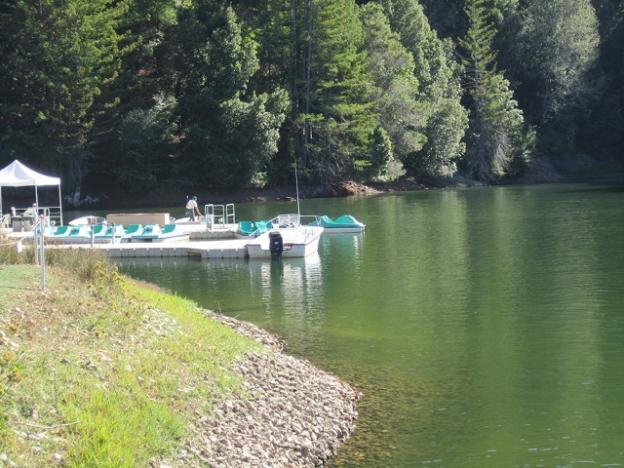 Add kayaks and canoes to this pretty picture. Photo by Hilltromper.