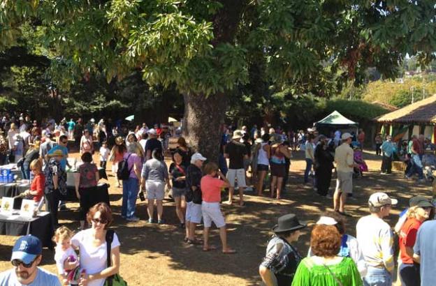 The first Mole and Mariachis Festival offered some tasty family fun at the Santa Cruz Mission.