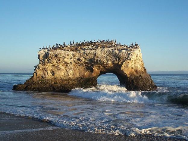 The last remaining "natural bridge." Photo credit: Eugene Zelenko/Creative Commons.