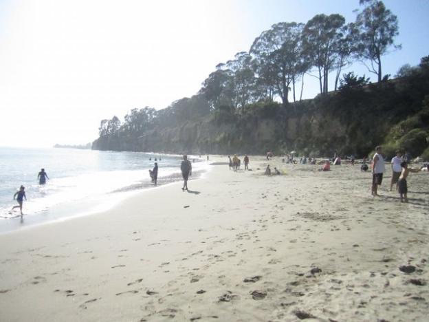New Brighton Beach itself isn't big, but it's sheltered by the cliffs. Hilltromper photo. 