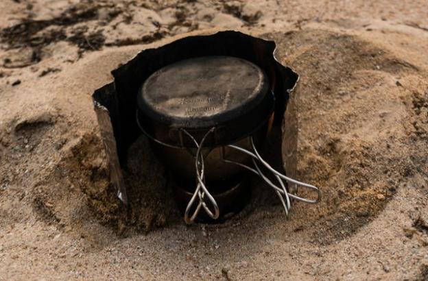 DIY tuna-can stove. Light, super-efficient—and free. 