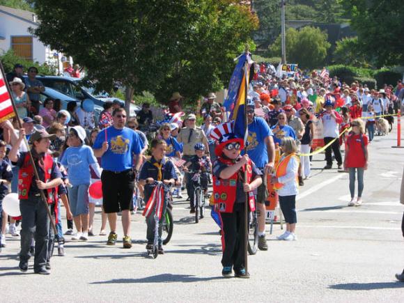 The Shortest Parade in the World, an Aptos tradition. 