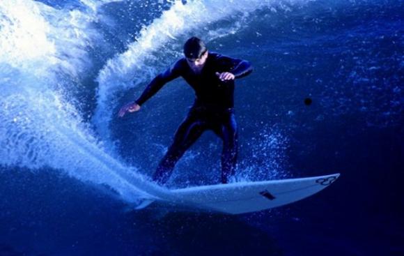 Photo of Andrew Juiliano by Bruce Anderson/Magic Seaweed. 