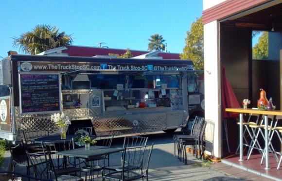 Food trucks on the levee? Maybe it could happen. Hilltromper photo.